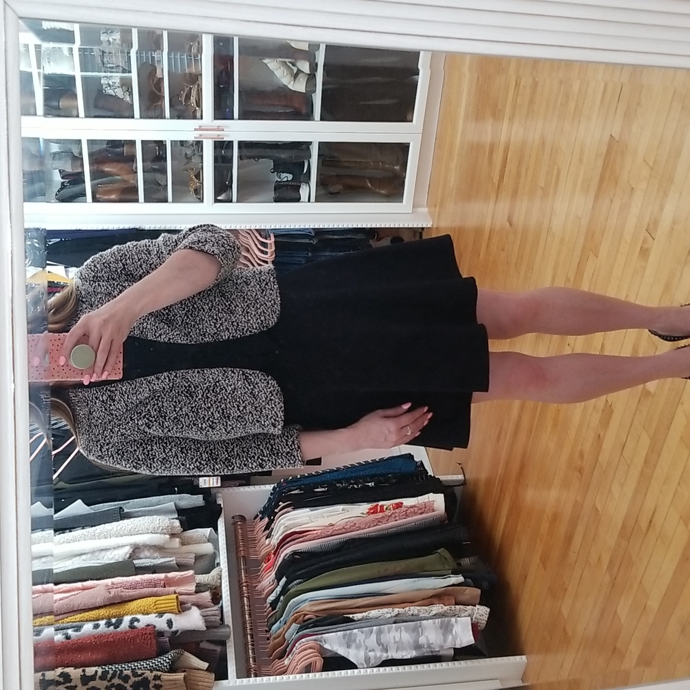 SOLD Ann Taylor Black/whited Textured Cropped blazer, 4 Petite - Picture 7 of 12